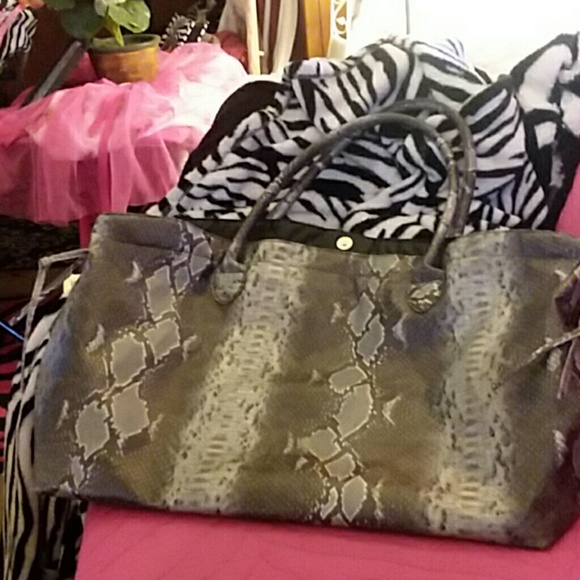 Bag - Picture 1 of 3